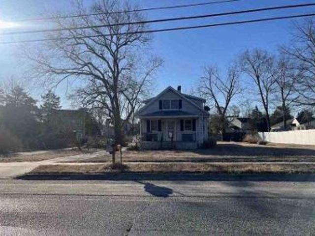 House for sale in Millville