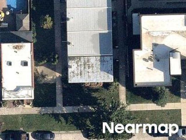 Townhouse for sale in Brookfield, Illinois