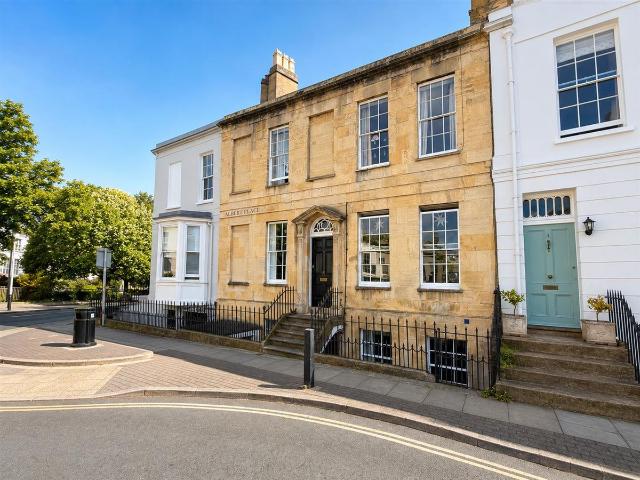 Apartment for rent in Golden Valley, Gloucestershire