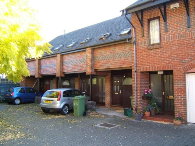 House for rent in Ewens Farm, Golden Valley