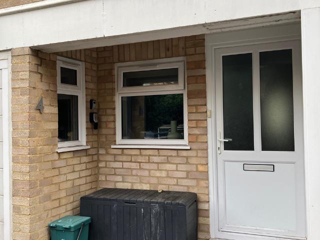 Room for rent in Mount Hermon, Woking