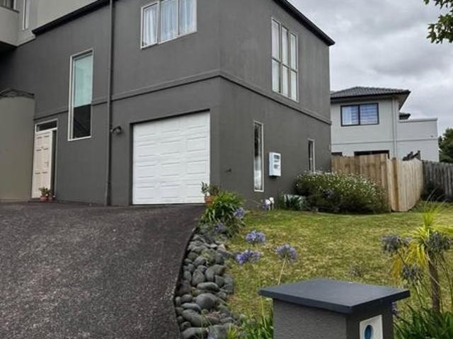 House for rent in Paremoremo, Oroua County