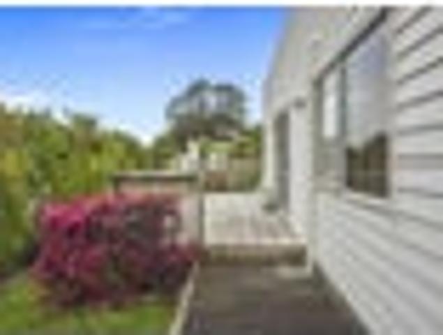 House for rent in Paremoremo