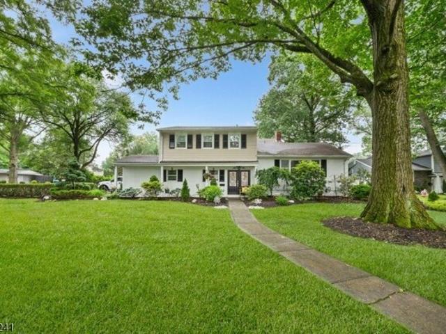House for sale in Clark House for sale in Clark