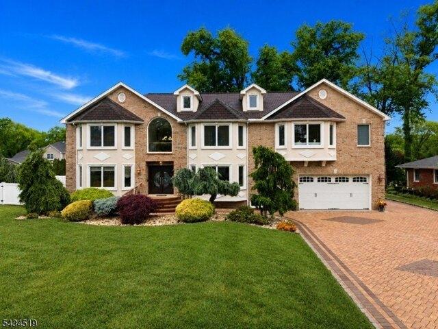 House for sale in Clark, New Jersey