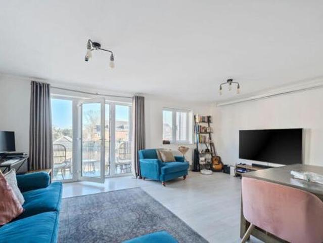 House for sale in Lower Halliford, Surrey