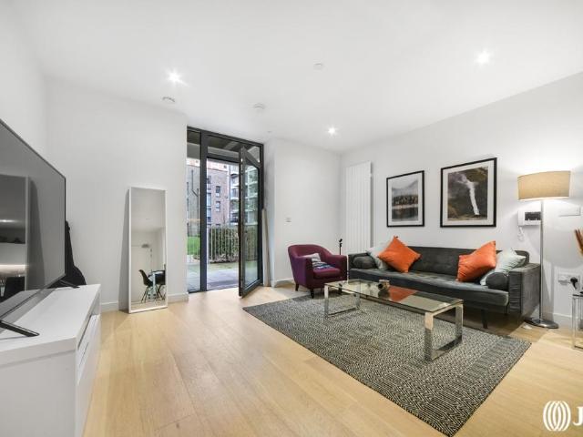 Apartment for rent in Silvertown, Greater London