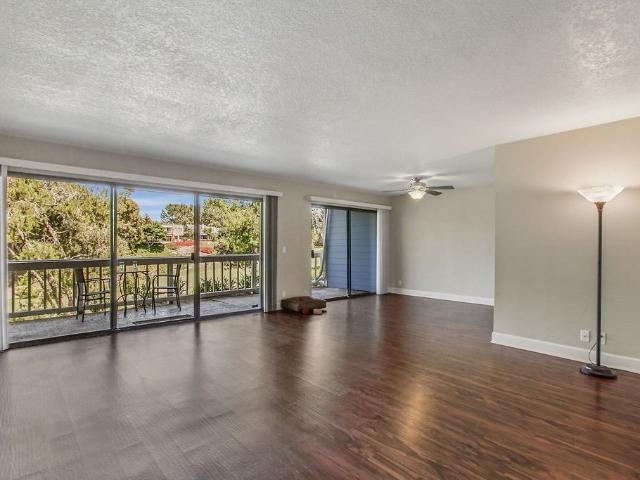 Apartment for rent in Newport Beach, California