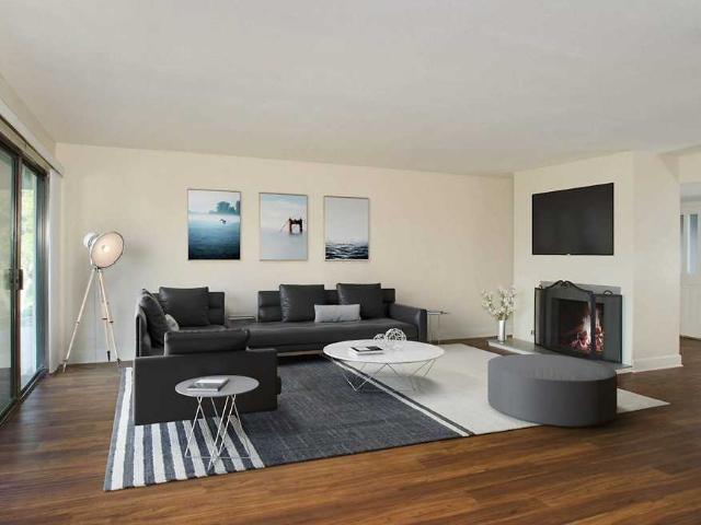 Apartment for rent in Corona Del Mar, California