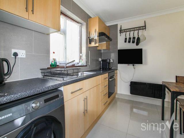Studio for rent in Yiewsley, Greater London