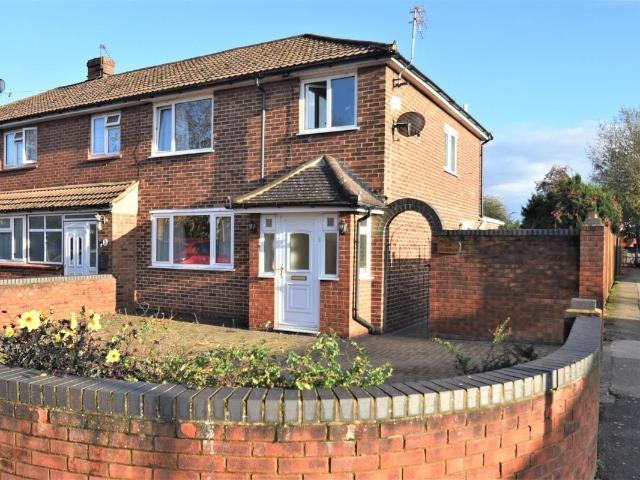 House for rent in Garden City, Greater London