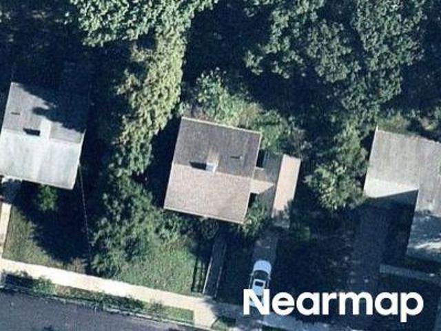 House for sale in West Newton, Newton