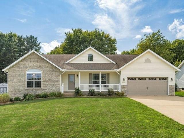 House for sale in Howard