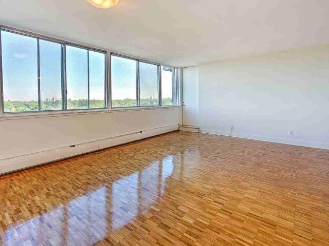 Apartment for rent in Cote-saint-luc, Quebec