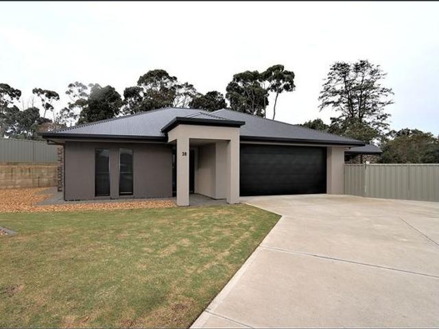 House for rent in Worrolong, South Australia