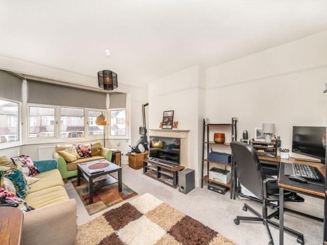 House for rent in London Borough of Merton, Raynes Park