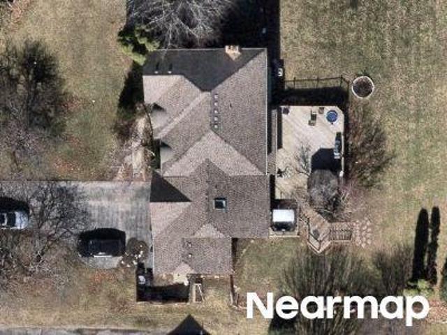 House for sale in Mchenry, Illinois