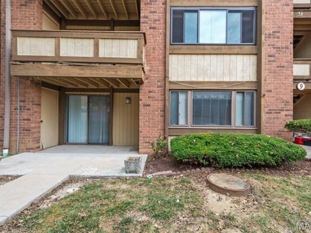 Condo for sale in Saint Charles, Missouri