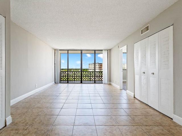 Apartment for rent in Lauderhill, Florida