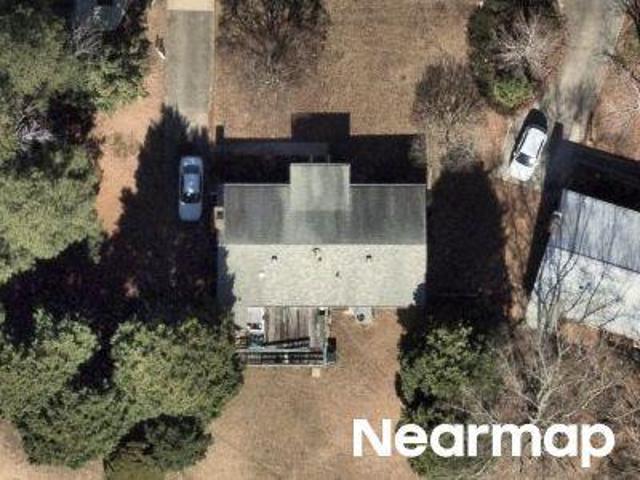 House for sale in Clayton