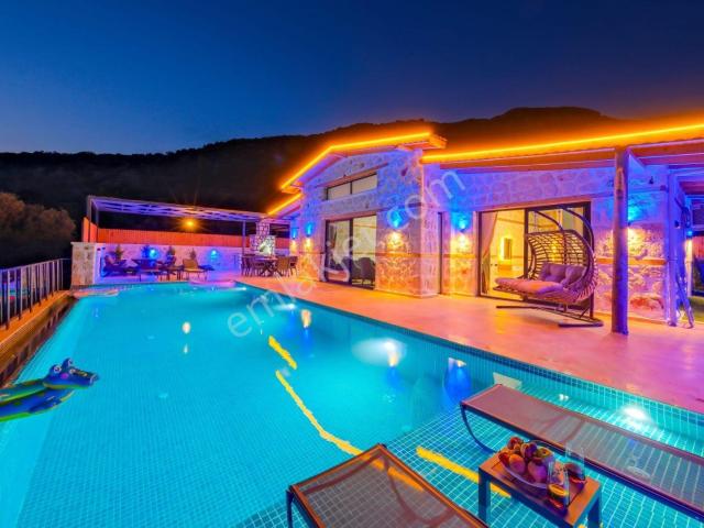 Kaş, Antalya içerisinde satılık Villa