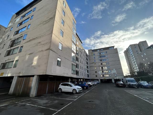 Apartment for rent in Cardiff Bay, Falcon Lodge