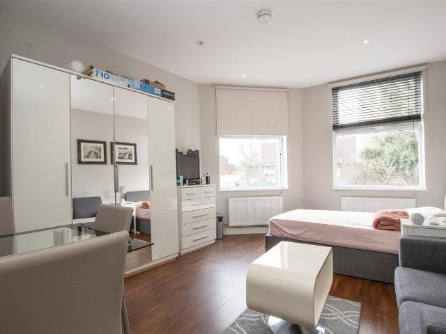 Studio for rent in Falcon Estate, Greater London