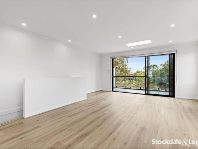 Townhouse for rent in Eucalypt Estate, Melbourne