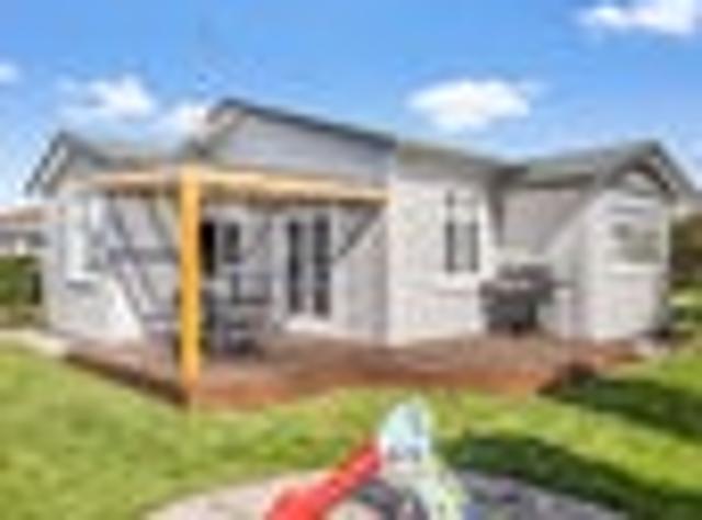 House for sale in Chaslands, Canterbury
