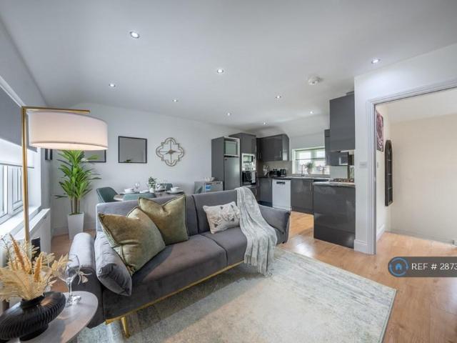 Apartment for rent in Yiewsley, Greater London