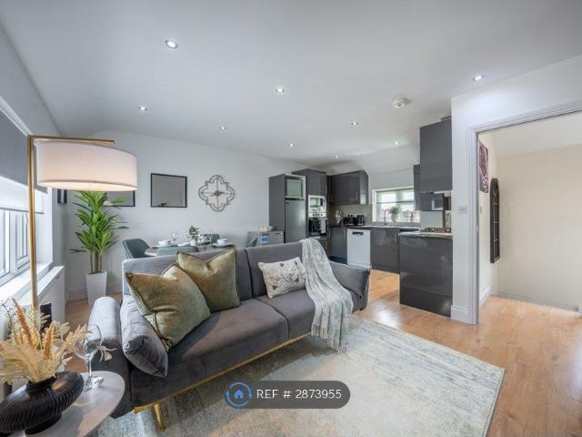 House for rent in Yiewsley, Greater London