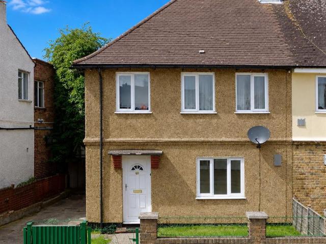 Studio for rent in Yiewsley, Greater London
