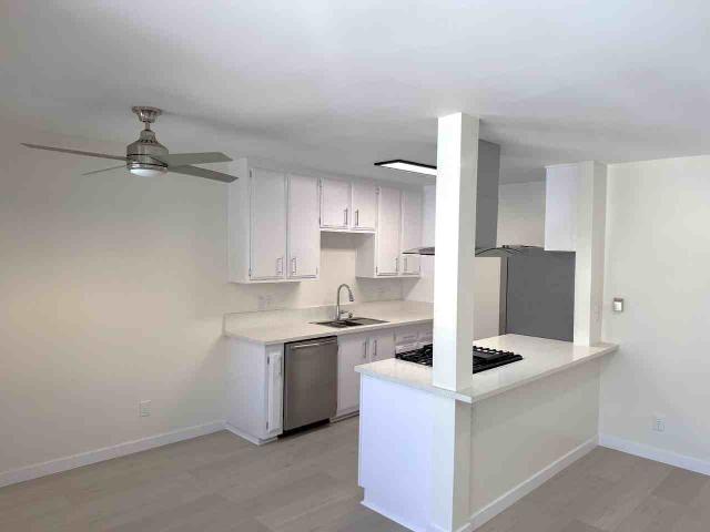 Apartment for rent in Canoga Park, California