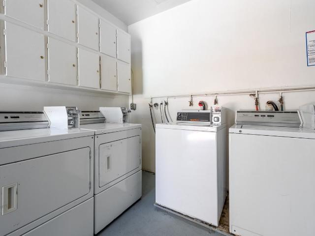 Apartment for rent in Canoga Park, California