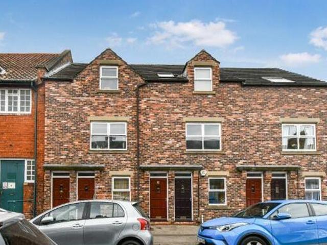 House for sale in High Field, York