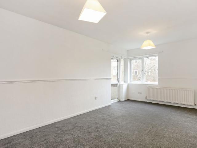 Apartment for rent in London Borough of Lewisham, Bell Green