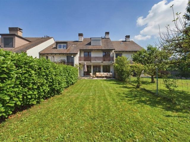 Reihenfamilienhaus kaufen in Maur, Zürich