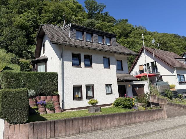 Villa kaufen in Brohl-Lützing, Rheinland-Pfalz