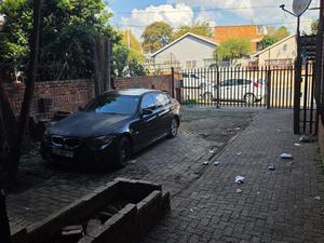 Apartment for sale in Vosloorus, Gauteng