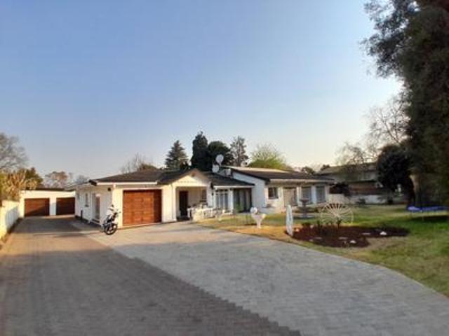 House for sale in Waterkloof, Gauteng
