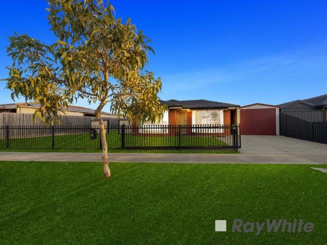 House for sale in Cranbourne West, Melbourne