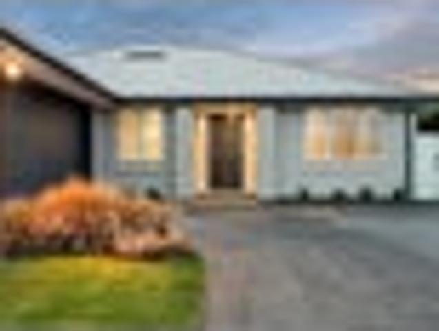 House for sale in Chaslands, Canterbury