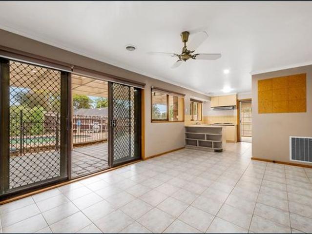 House for rent in Croydon Hills, Melbourne