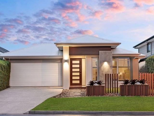 House for rent in The Surrounds (Under Construction), Gold Coast City