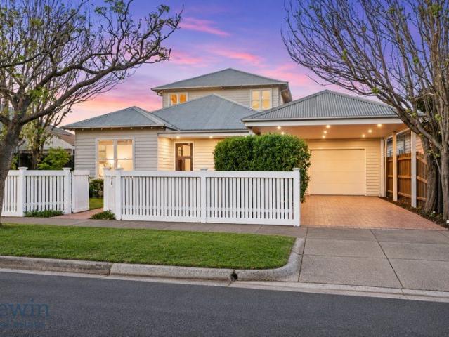 House for sale in Cheltenham, Melbourne