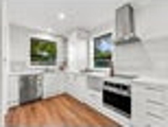House for sale in Chaslands, Canterbury