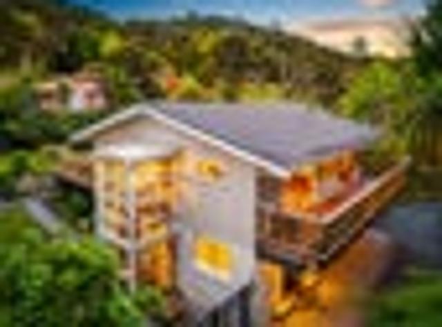 House for sale in Waitākere Ranges, Oratia