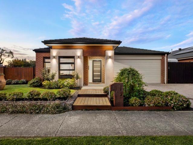 House for sale in Somerville, Melbourne