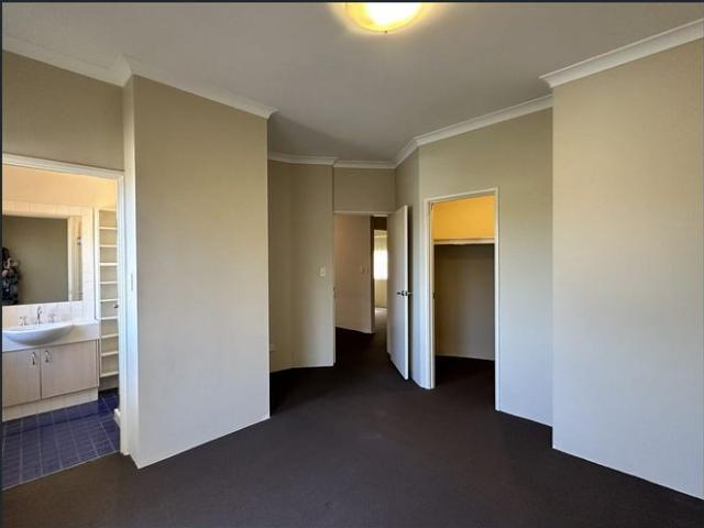 Townhouse for rent in Cambridge, Western Australia