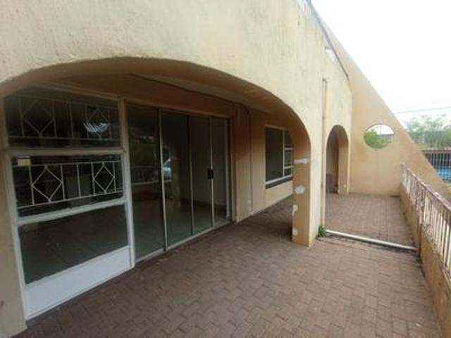 Apartment for sale in Nooitgedacht, Gauteng